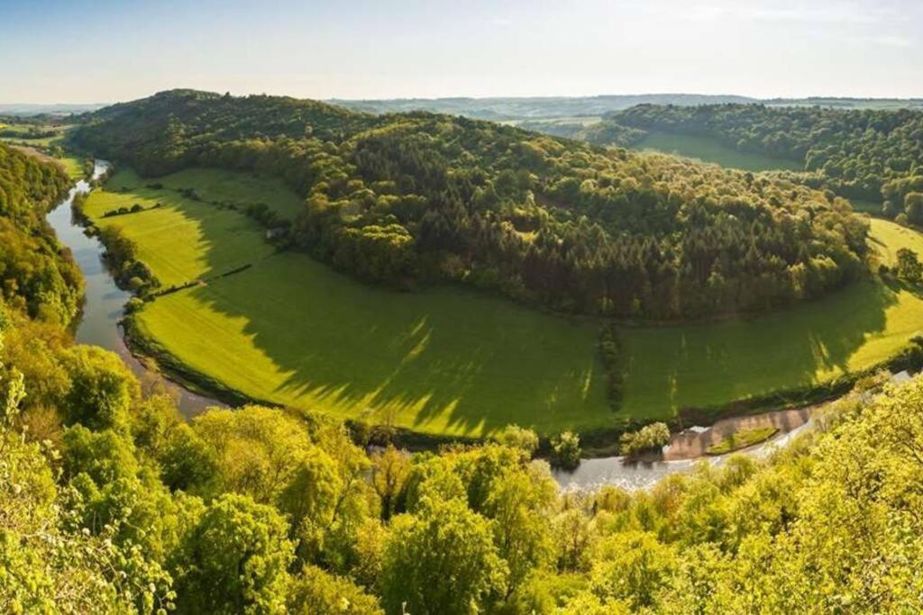 The Mill Stylish Rural Apartment With Beautiful Views Welsh Newton Common Exteriör bild