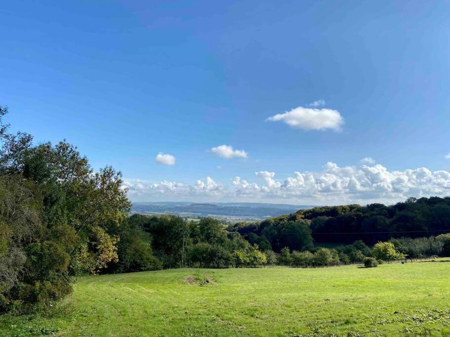 The Mill Stylish Rural Apartment With Beautiful Views Welsh Newton Common Exteriör bild